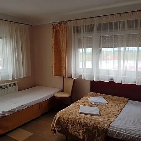 Duet Motel *